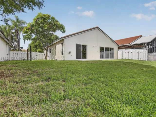 Продажа дома по адресу 16249 NW 24th St - фото 9087026