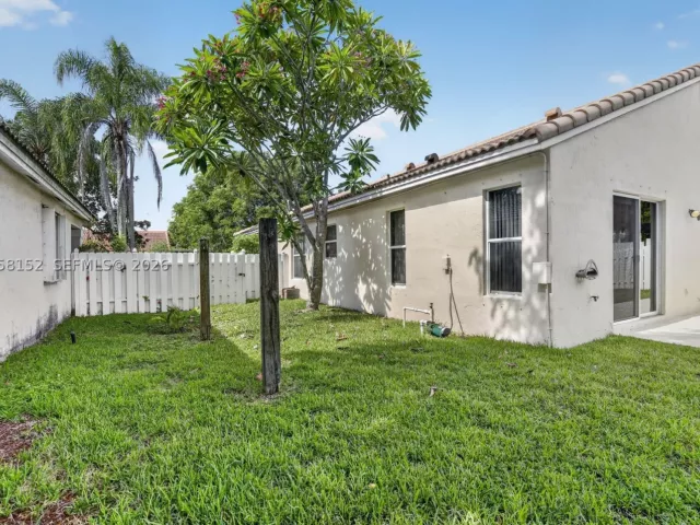 Продажа дома по адресу 16249 NW 24th St - фото 9087030