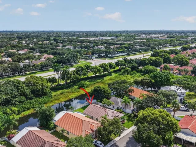 Продажа дома по адресу 16249 NW 24th St - фото 9087038