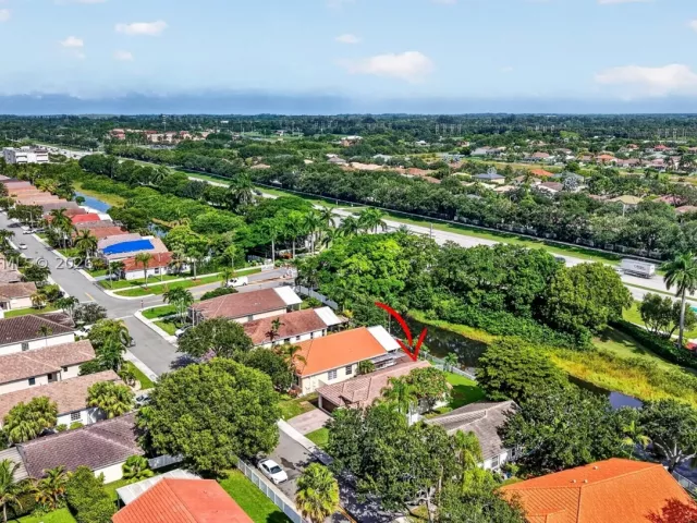 Продажа дома по адресу 16249 NW 24th St - фото 9087047