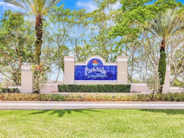 Продажа дома по адресу 16249 NW 24th St - фото 9087055