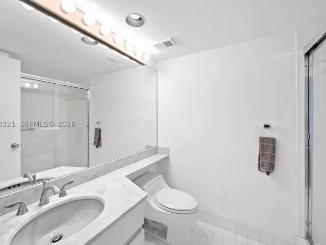 Продажа дома по адресу 3748 NE 209th Ter - фото 8934761
