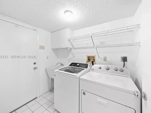 Продажа дома по адресу 3748 NE 209th Ter - фото 8934766