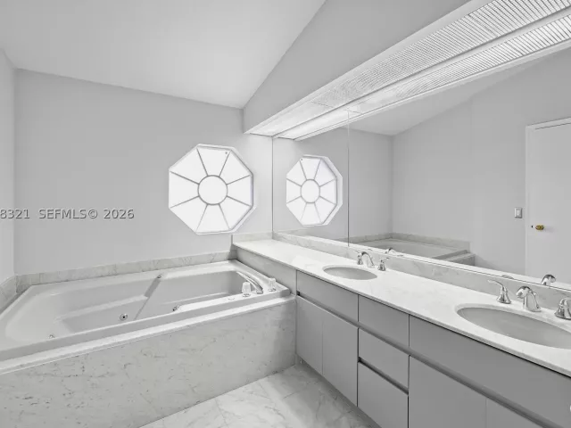 Продажа дома по адресу 3748 NE 209th Ter - фото 8934769