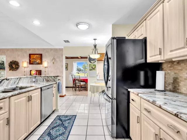 Продажа дома по адресу 5572 Sugar Mill Court - фото 9381308