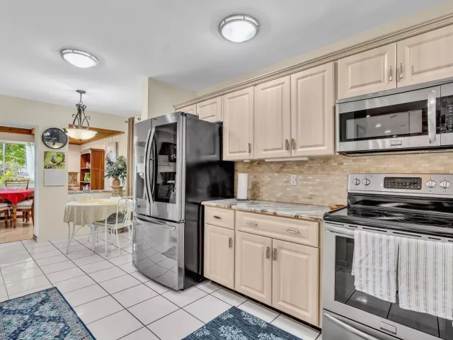 Продажа дома по адресу 5572 Sugar Mill Court - фото 9381311