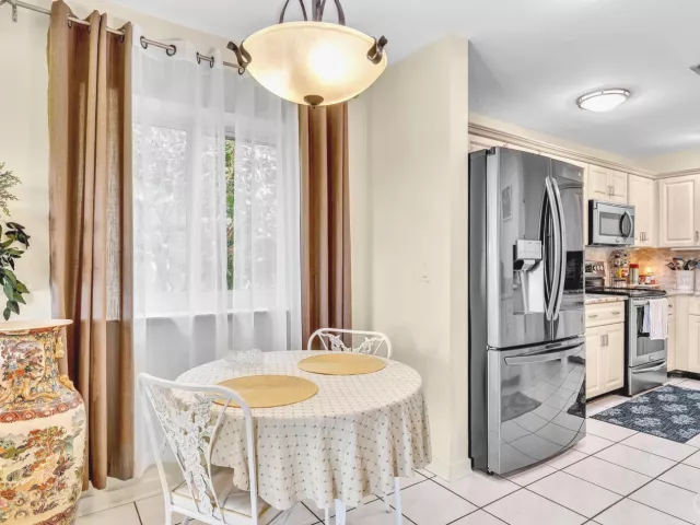 Продажа дома по адресу 5572 Sugar Mill Court - фото 9381312