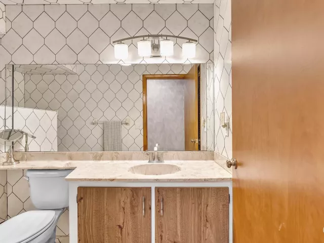 Продажа дома по адресу 5572 Sugar Mill Court - фото 9381329