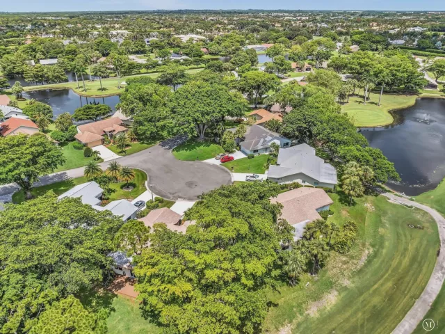 Продажа дома по адресу 5572 Sugar Mill Court - фото 9381341