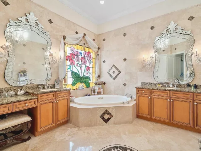 Продажа дома по адресу 15968 Double Eagle Trail - фото 9354161