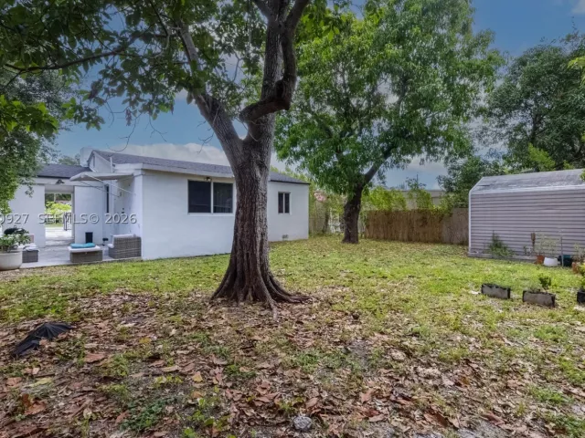 Продажа дома по адресу 180 NW 67th St - фото 8947477