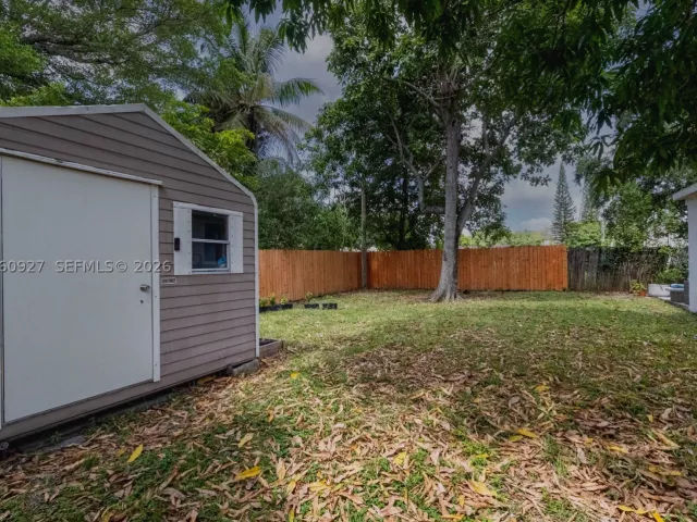Продажа дома по адресу 180 NW 67th St - фото 8947478