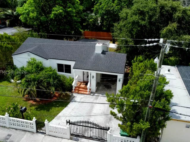 Продажа дома по адресу 180 NW 67th St - фото 8947461