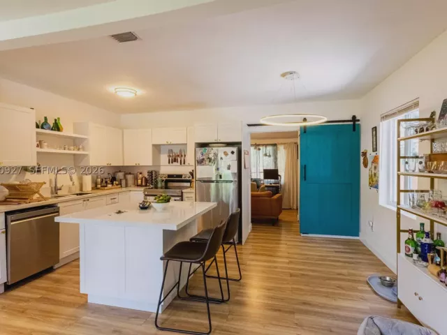Продажа дома по адресу 180 NW 67th St - фото 8947467