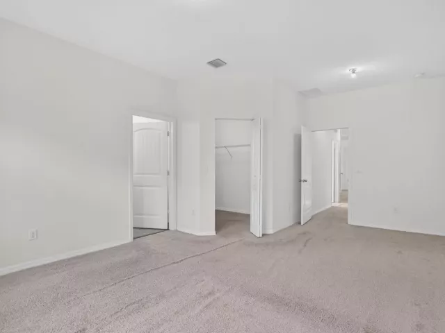 Продажа дома по адресу 1023 NW 33RD Court - фото 9357247