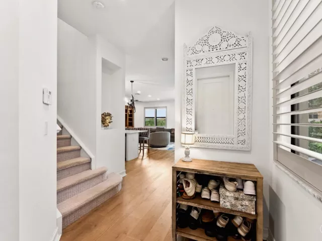 Продажа дома по адресу 9451 KINLEY Place - фото 9250203