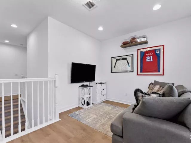 Продажа дома по адресу 9451 KINLEY Place - фото 9250206