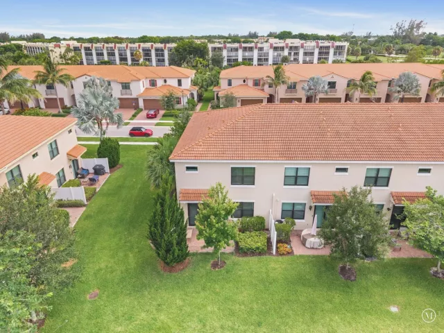 Продажа дома по адресу 9451 KINLEY Place - фото 9250229