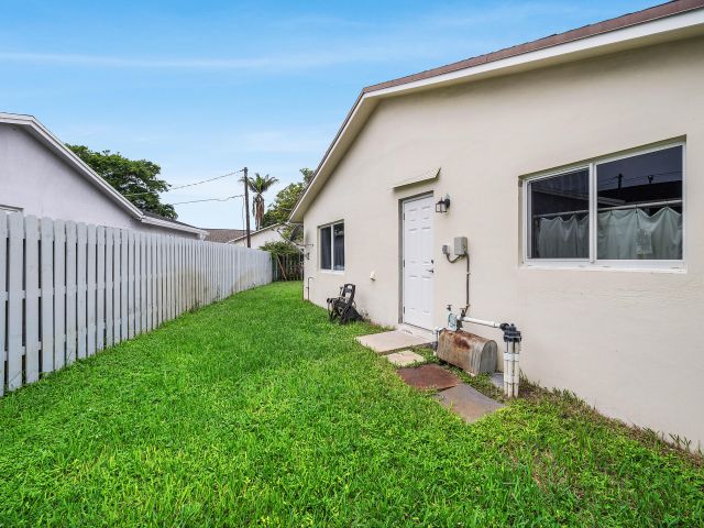 Продажа дома по адресу 22217 SW 64TH Terrace - фото 9285585