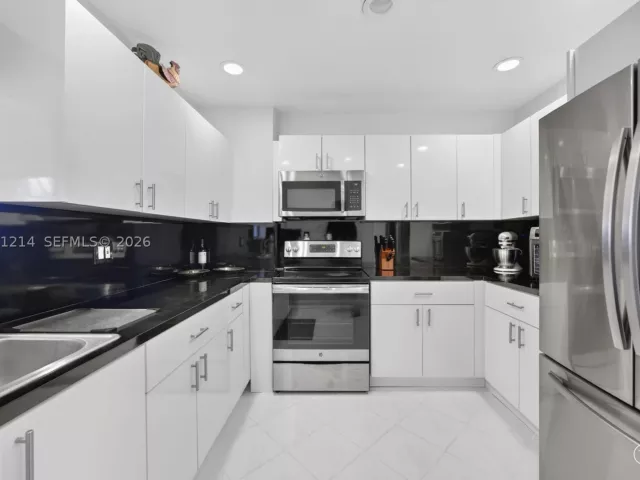 Продажа дома по адресу 8210 SW 96th Ct - фото 8978166