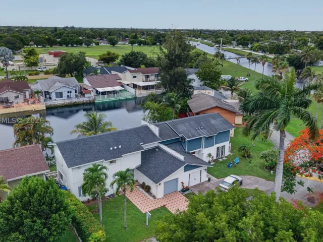 Продажа дома по адресу 8210 SW 96th Ct - фото 8978213