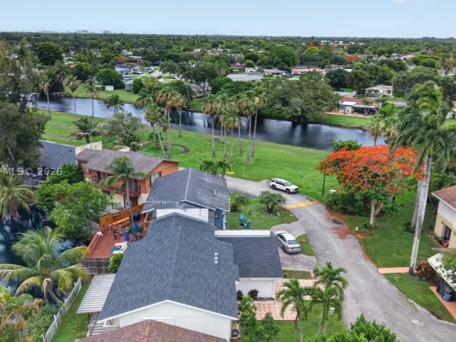 Продажа дома по адресу 8210 SW 96th Ct - фото 8978214
