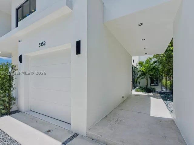 Продажа дома по адресу 3352 SW 28th Ter - фото 8928348