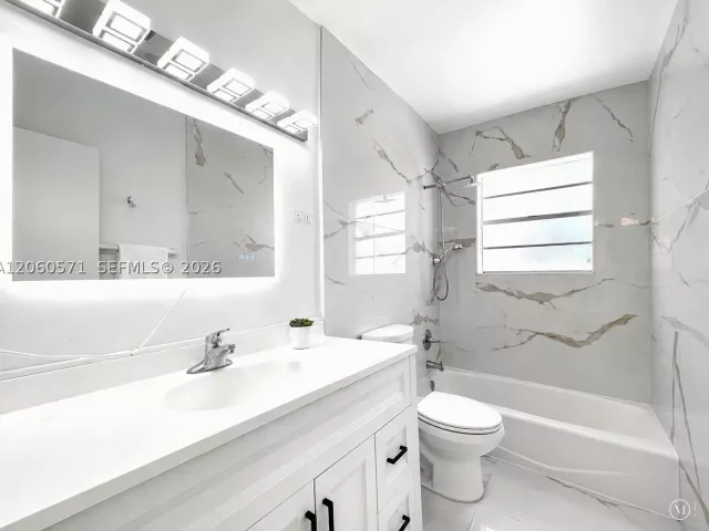 Продажа дома по адресу 19727 SW 118th Pl - фото 8947491