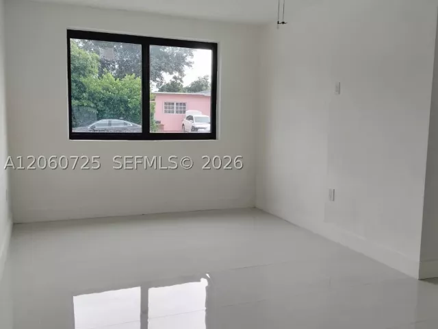 Продажа дома по адресу 1480 NE 157th St - фото 8935024