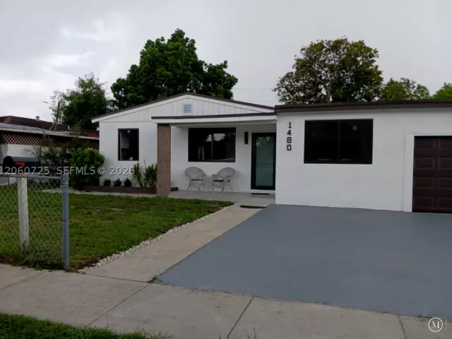 Продажа дома по адресу 1480 NE 157th St - фото 8935010