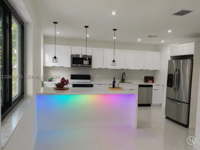 Продажа дома по адресу 1480 NE 157th St - фото 8935011