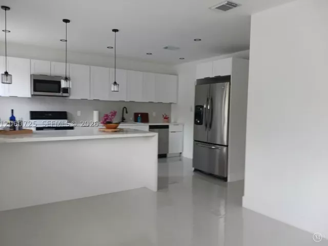 Продажа дома по адресу 1480 NE 157th St - фото 8935013