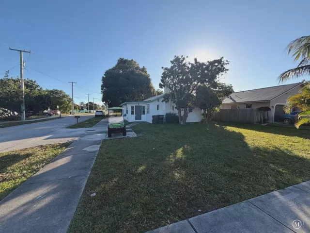 Продажа дома по адресу 520 NW 3RD Street - фото 9381362