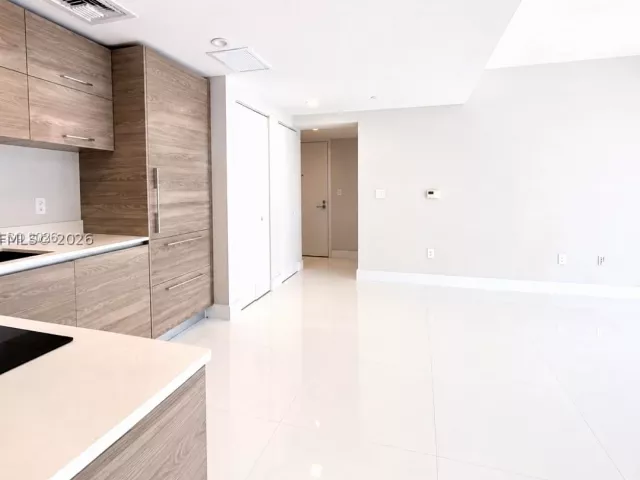 Квартира в аренду номер3407 - фото 8937716