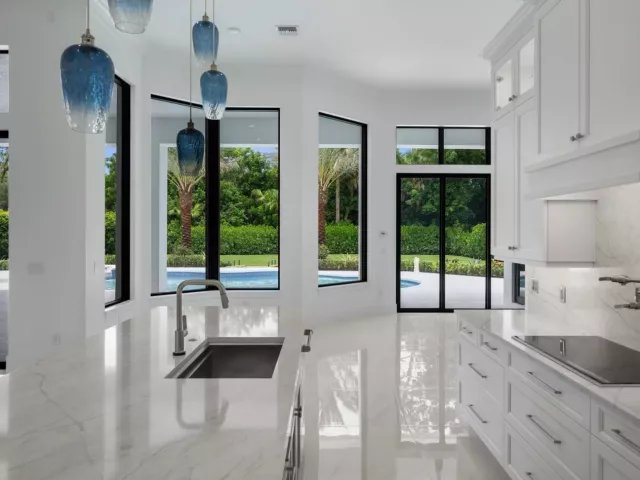 Продажа дома по адресу 1712 Mayacoo Lakes Boulevard - фото 9013166