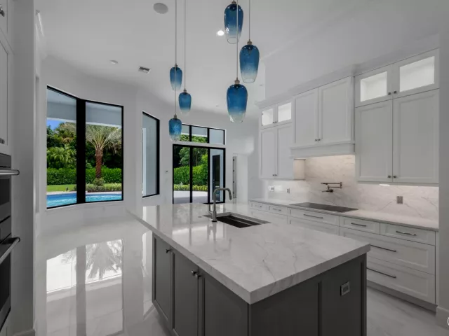 Продажа дома по адресу 1712 Mayacoo Lakes Boulevard - фото 9013168