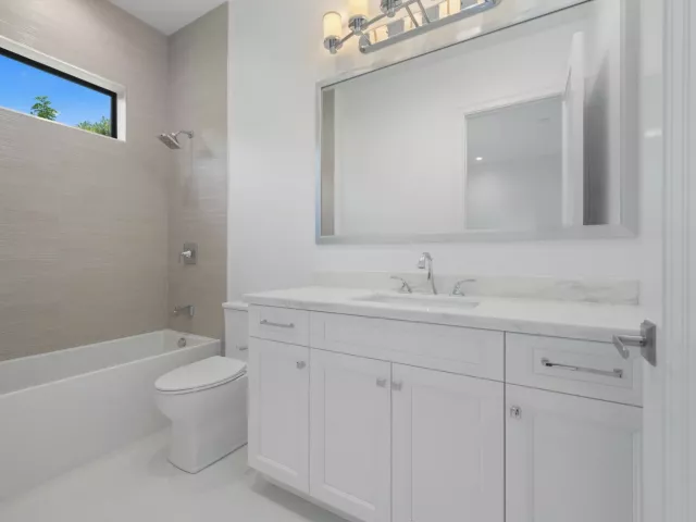 Продажа дома по адресу 1712 Mayacoo Lakes Boulevard - фото 9013185