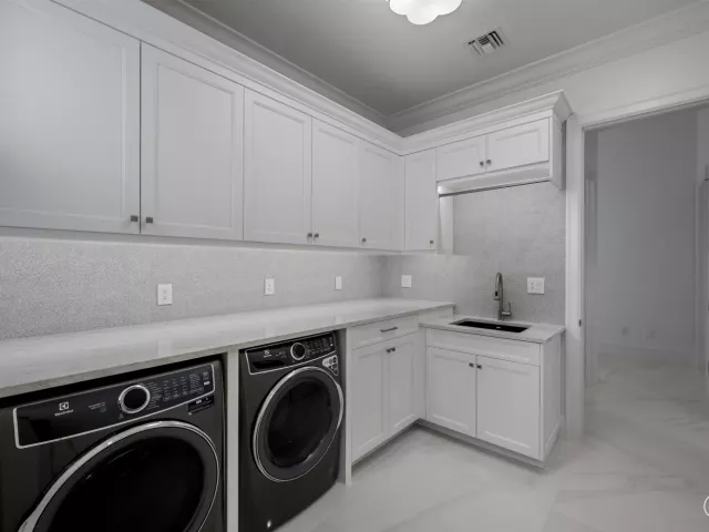 Продажа дома по адресу 1712 Mayacoo Lakes Boulevard - фото 9013190