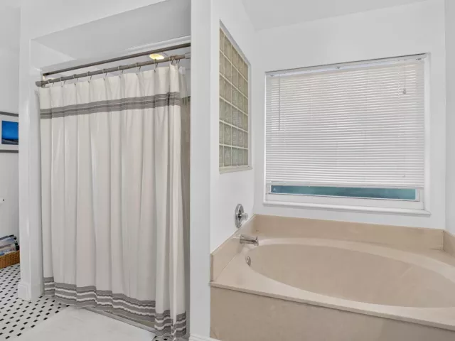 Продажа дома по адресу 9415 Lake Serena Drive - фото 9359474