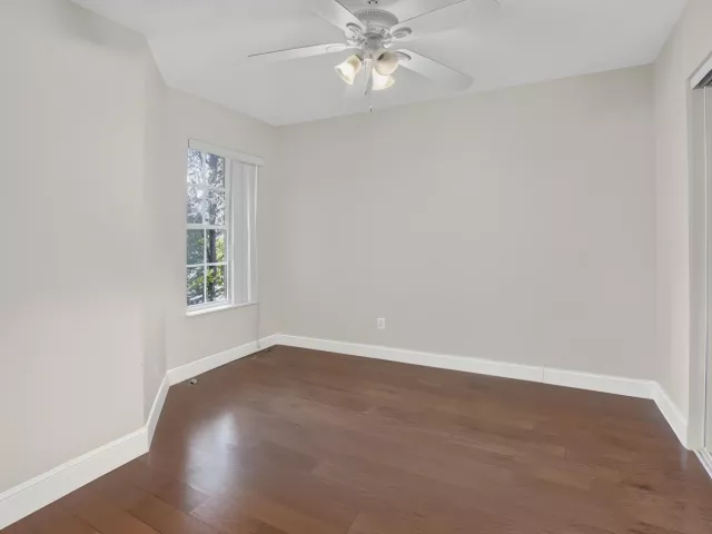 Продажа дома по адресу 9415 Lake Serena Drive - фото 9359476