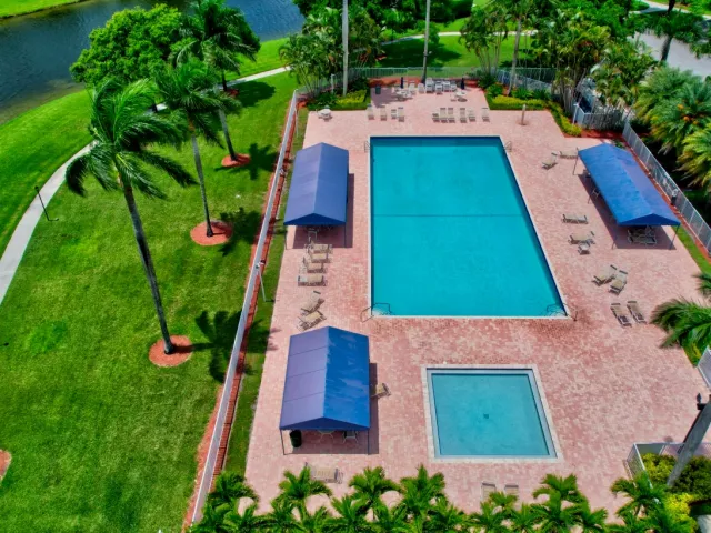 Продажа дома по адресу 9415 Lake Serena Drive - фото 9359489