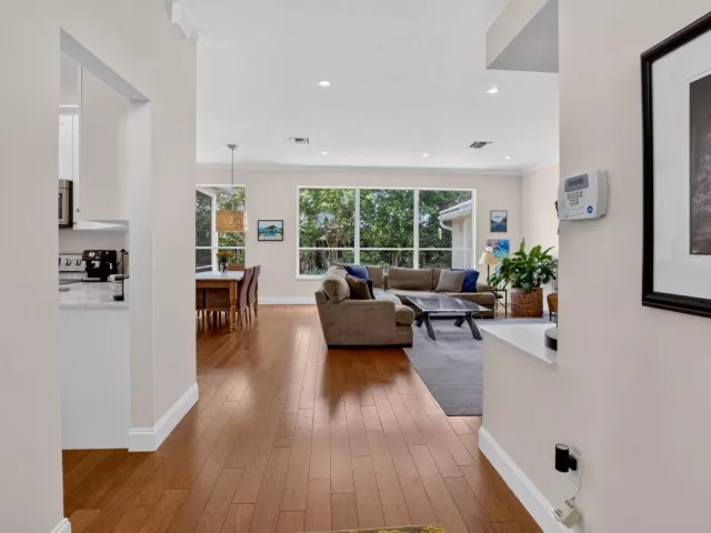 Продажа дома по адресу 9415 Lake Serena Drive - фото 9359451