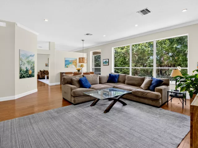 Продажа дома по адресу 9415 Lake Serena Drive - фото 9359454