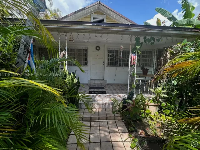 Продажа дома по адресу 3348 NW 9th Ave - фото 8937798