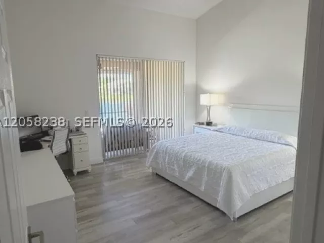 Продажа дома по адресу 299 Coral Trace Ln - фото 8934661