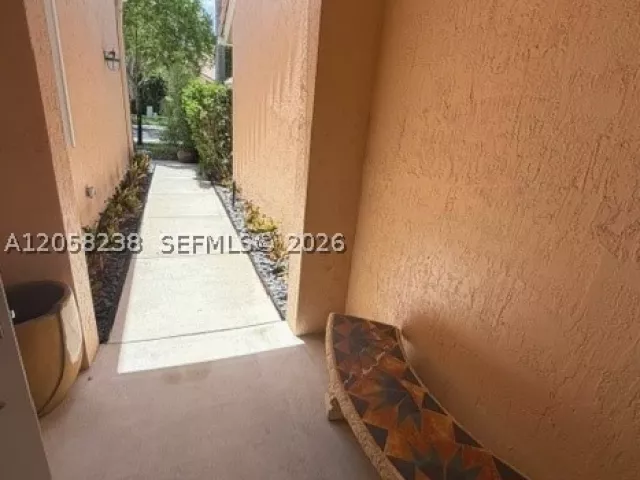 Продажа дома по адресу 299 Coral Trace Ln - фото 8934652