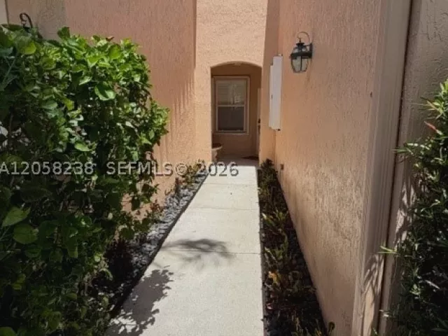 Продажа дома по адресу 299 Coral Trace Ln - фото 8934653
