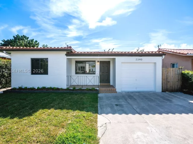 Продажа дома по адресу 2340 SW 16th St - фото 8959721