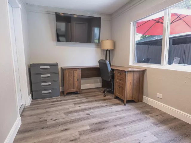 Продажа дома по адресу 1561 NE 30TH Court - фото 8934835