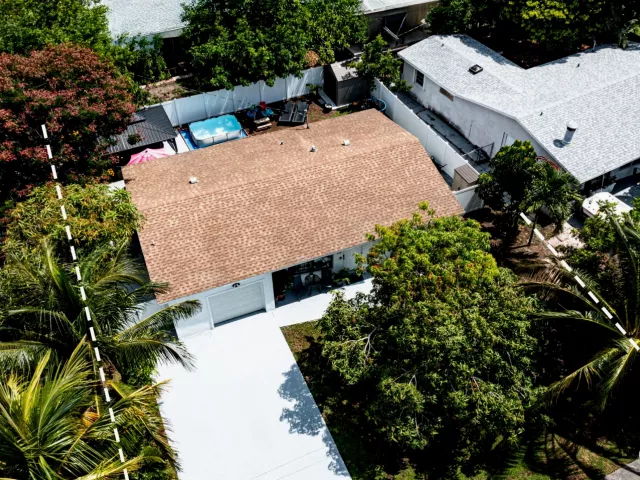 Продажа дома по адресу 1561 NE 30TH Court - фото 8934841